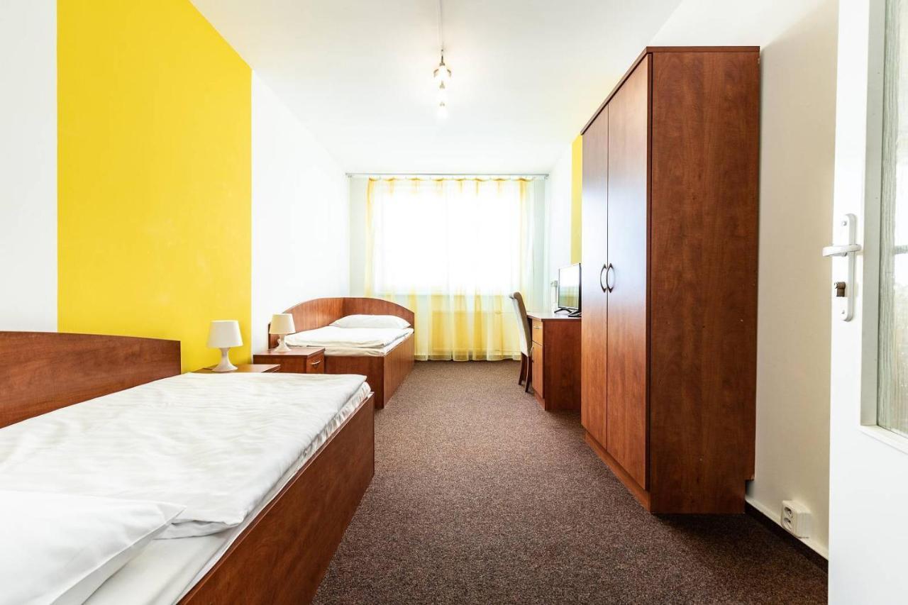 Hotel Krystal Hodonín المظهر الخارجي الصورة